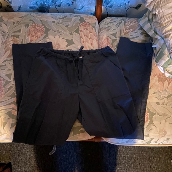 Cherokee gray scrub set - Picture 3 of 4